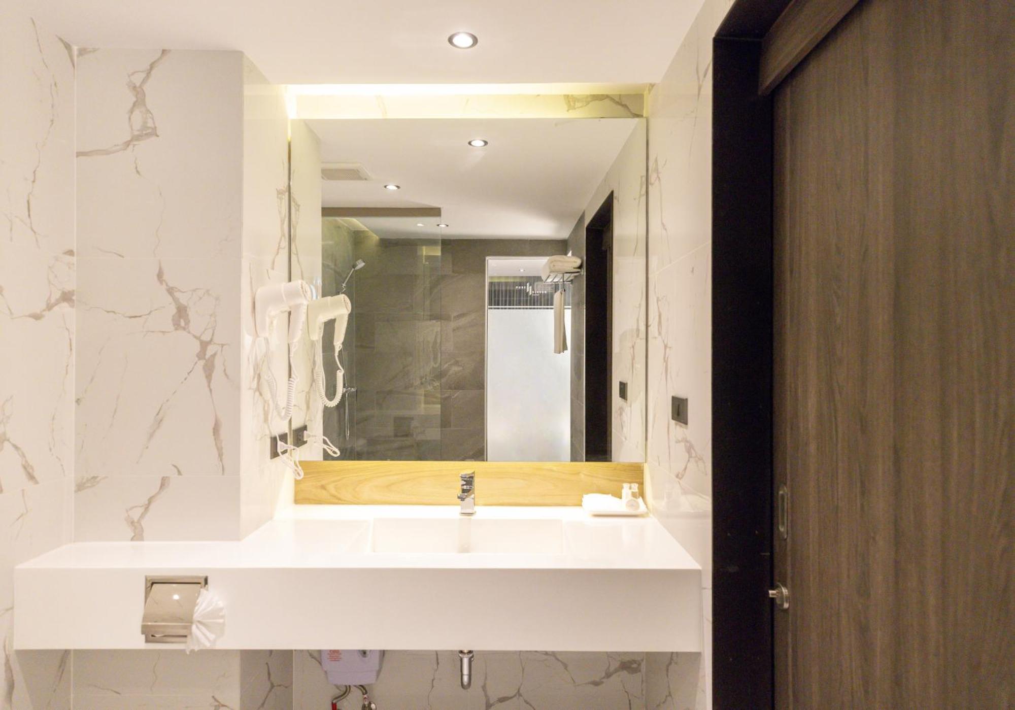 Pure Eleven Hotel Bangkok Makkasan Eksteriør billede